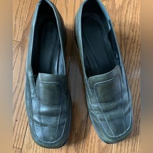 !SOLD!|7D| soft leather loafer comfortable genuine black low heel made in Brazil